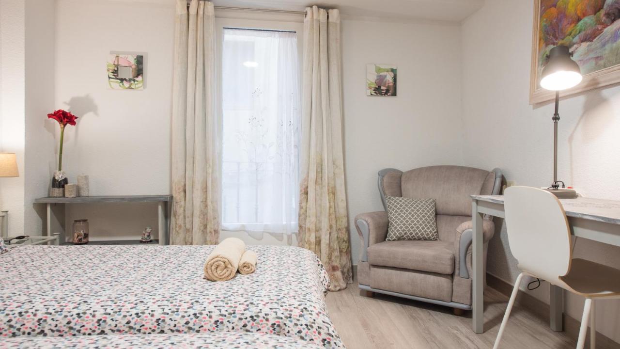 Toledo Feliz Apartments ภายนอก รูปภาพ